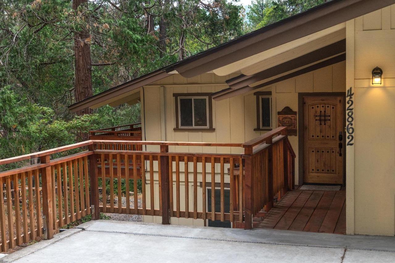 Sierra Springs Villa Оукхърст Екстериор снимка