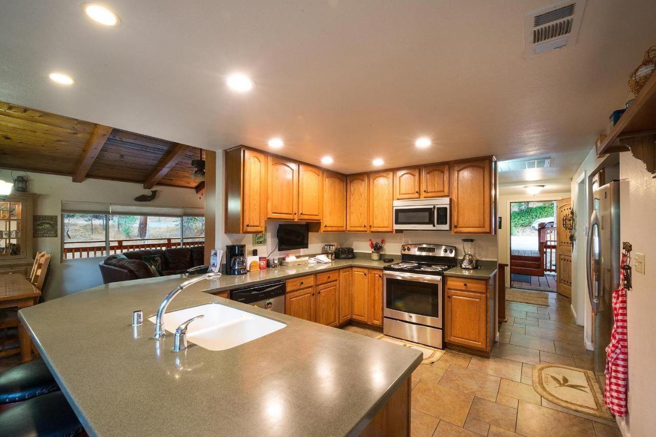 Sierra Springs Villa Оукхърст Екстериор снимка