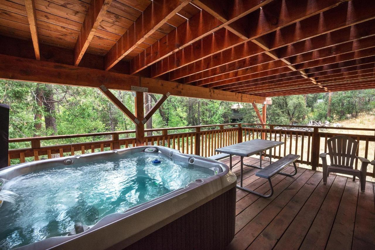 Sierra Springs Villa Оукхърст Екстериор снимка
