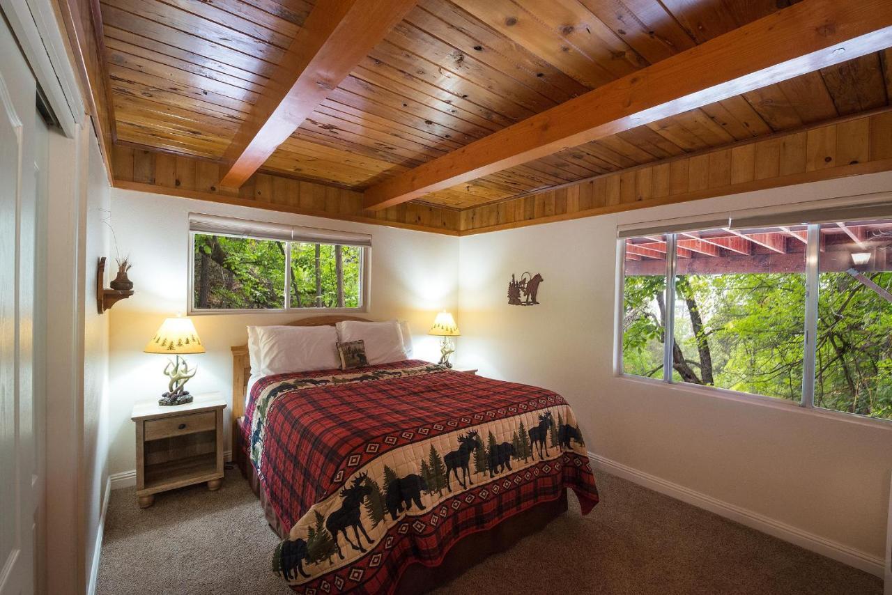 Sierra Springs Villa Оукхърст Екстериор снимка
